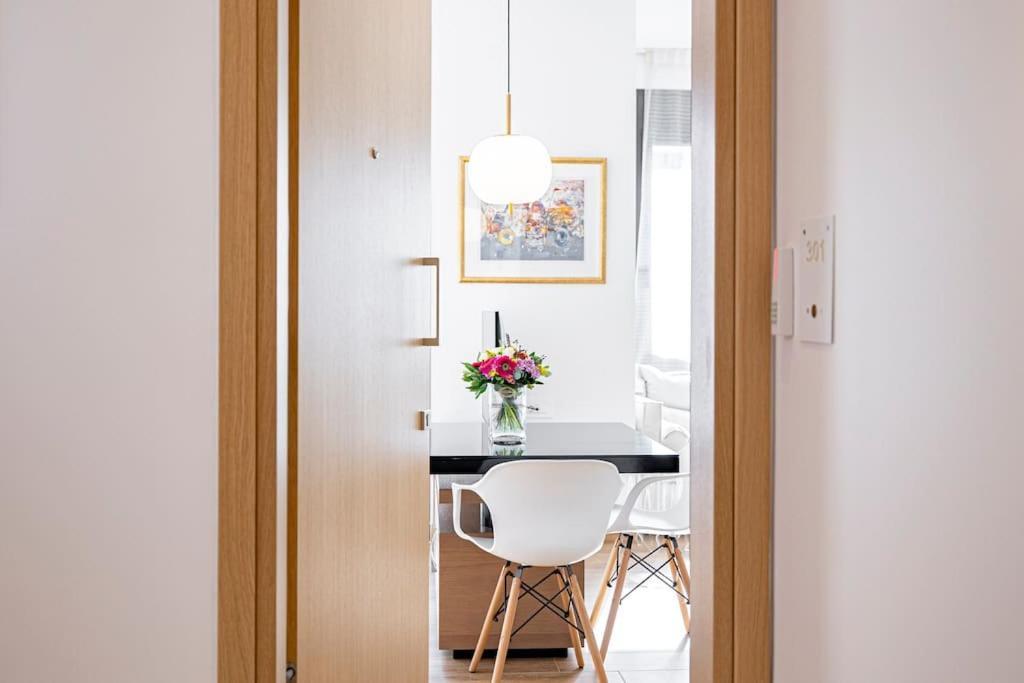 Art-W Executive Apartments เอเธนส์ ภายนอก รูปภาพ