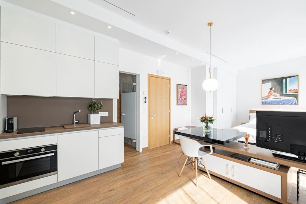 Art-W Executive Apartments เอเธนส์ ภายนอก รูปภาพ