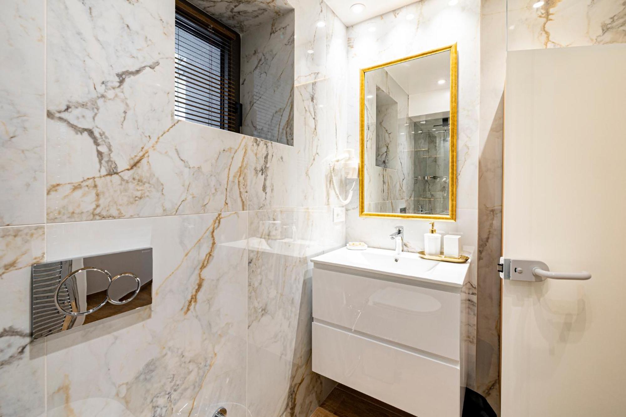 Art-W Executive Apartments เอเธนส์ ภายนอก รูปภาพ